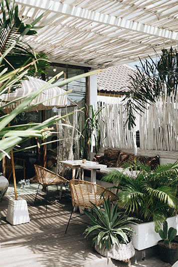 Floral & Tabletop
It is a long established fact that a reader will be distracted by the readable